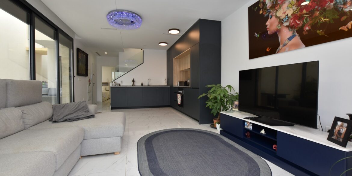 o_1jgf86lgtuu4titcbu14j71lj33t