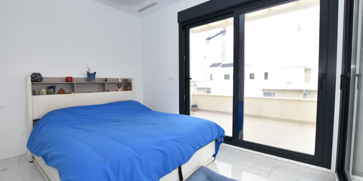 o_1jgf86lgu16urckh1cpv1rqd40e4a