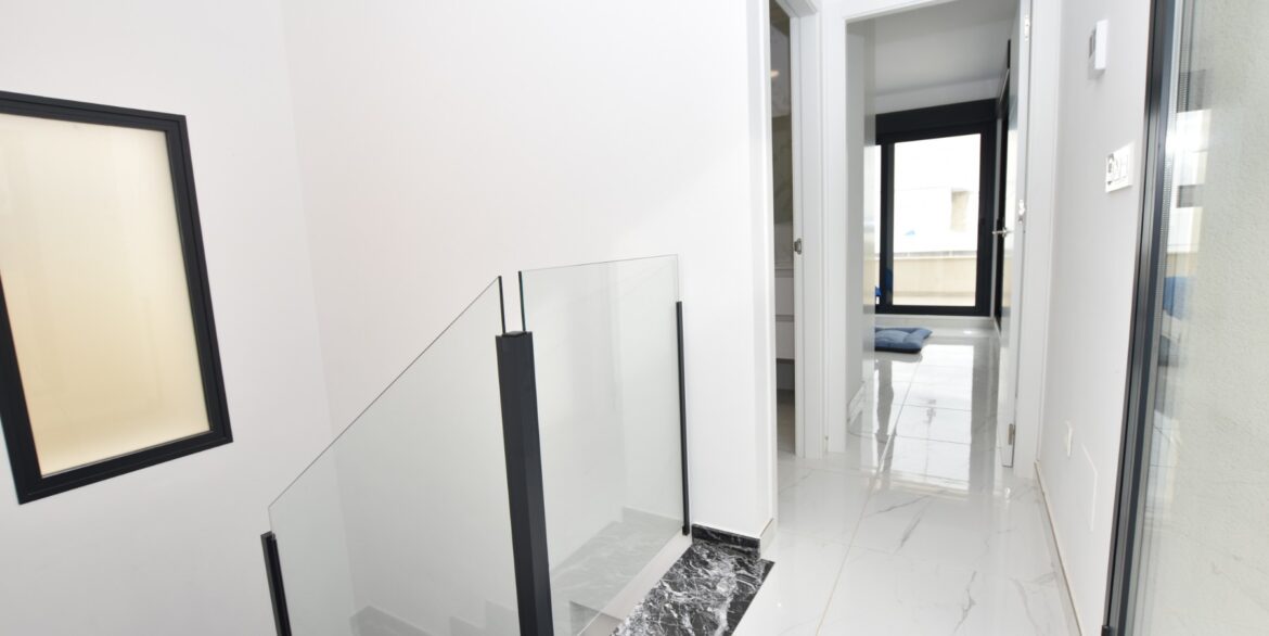 o_1jgf86lgu6d01ut9f0oue115b646