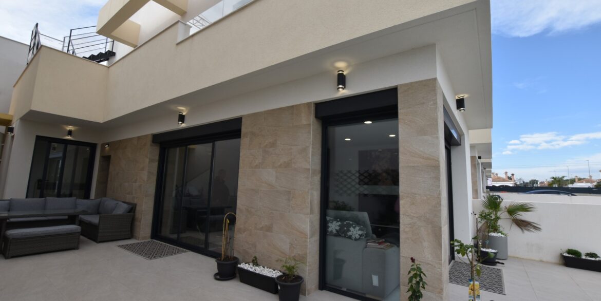 o_1jgf86lgukd3ua0qcr1t1l8i4n