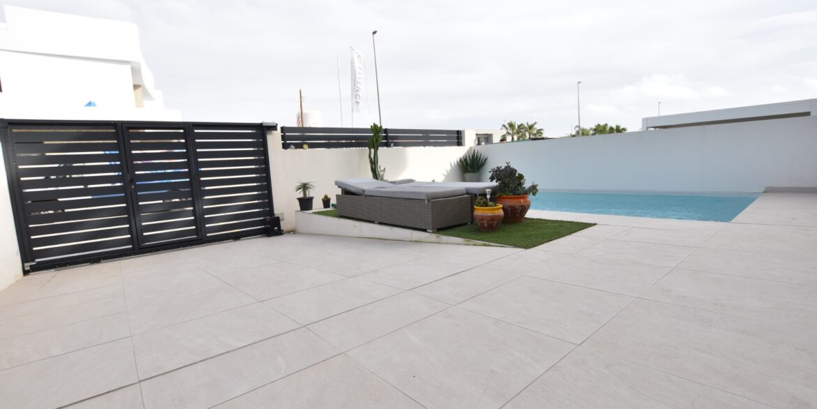 o_1jgf86lgvaoolq814nr3prp185c