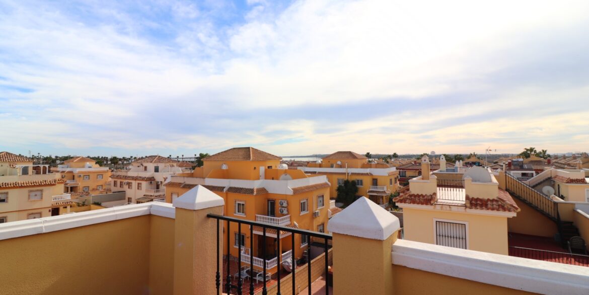 o_1jgfb1oai1ivggtilfj1kko9lg25