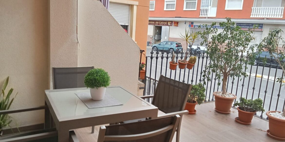 o_1jghhi2bn1mnraq41g17upd1fq92b