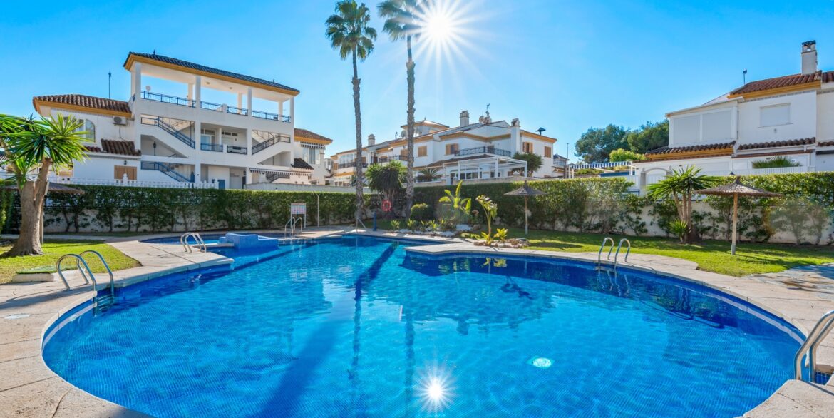 o_1jghhqmk813n7f7d1u43nm9o4b2f