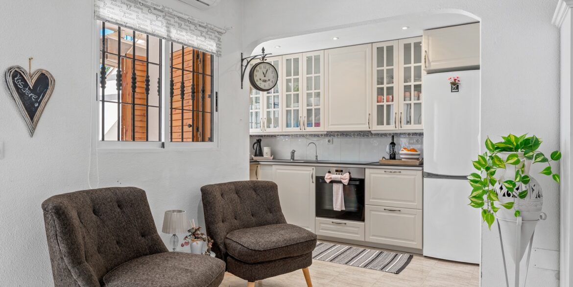 o_1jghhqmk81pio7ef13dc18kr14ge2k