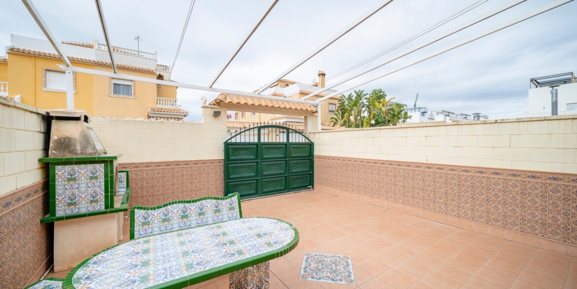 o_1jgi3qiof178c19ko1oha1b8r4u41