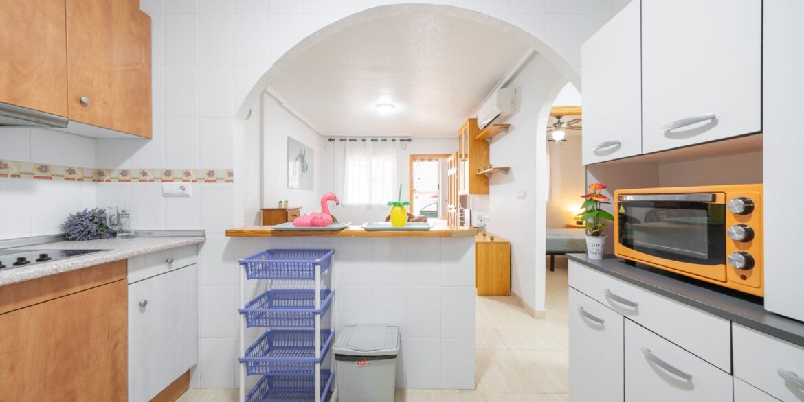 o_1jgi3qiofdkjenqrtgcj120v3d