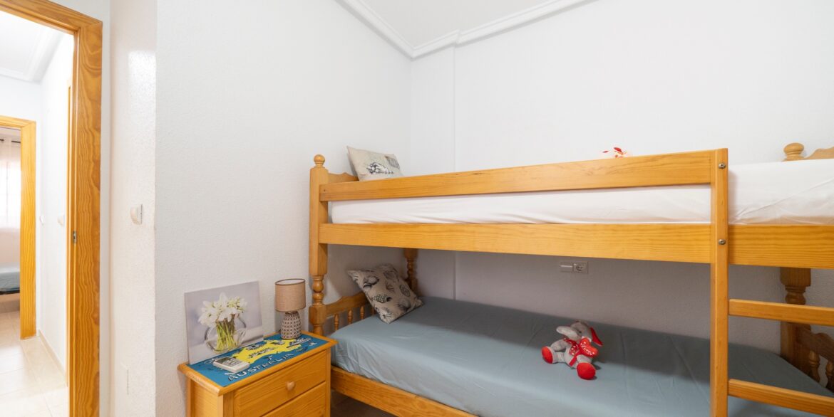 o_1jgi3qiofe1bdjl1vre7b01usd3j