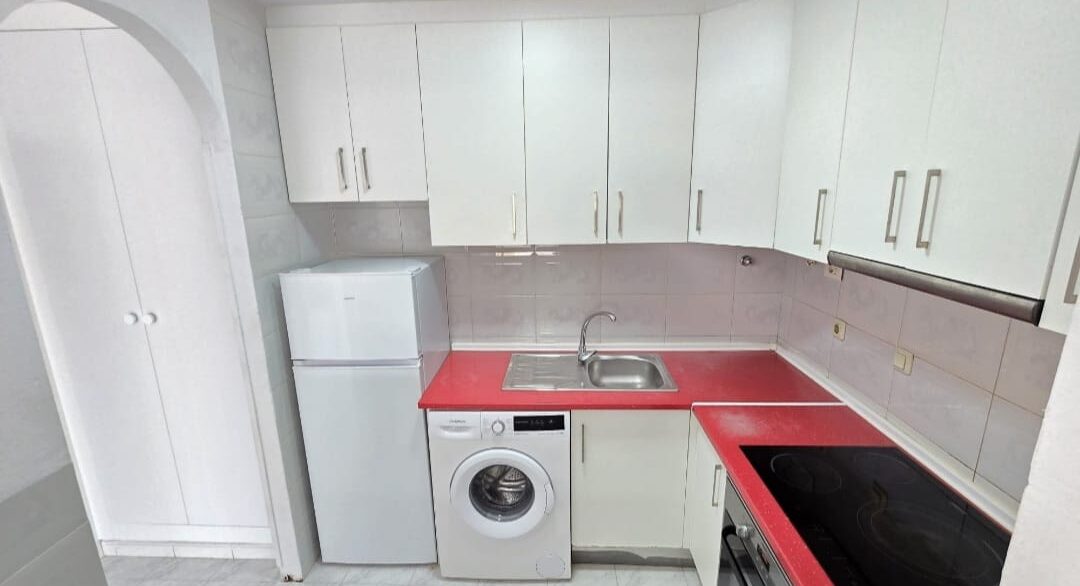 o_1jgmm88g517301b1jul61pc49b2f