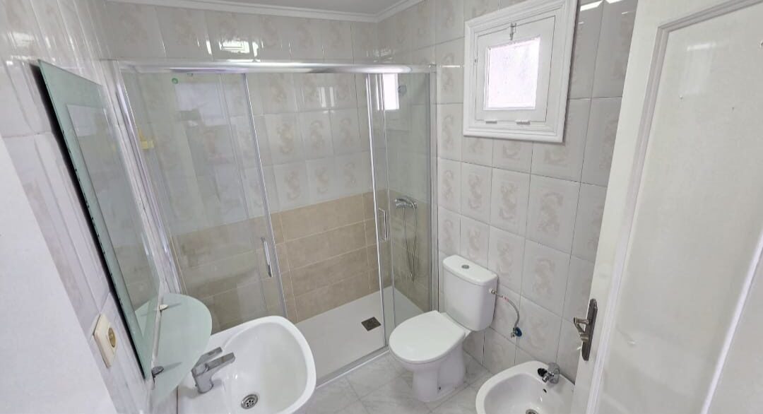 o_1jgmm88g51sba1q0b1pl2113f1tbl2h