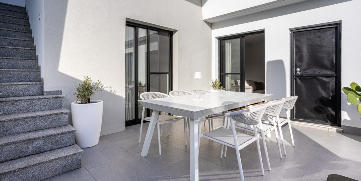 o_1jgn5re7vddu1bo814t41e6tjs3j