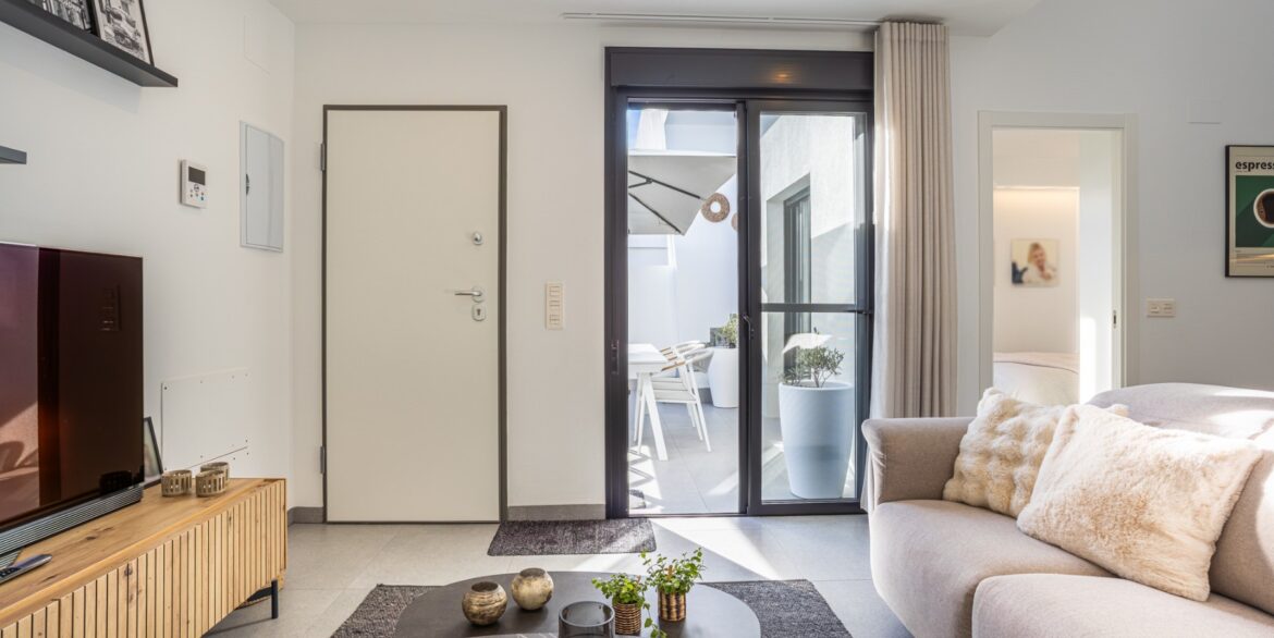 o_1jgn5re7vtm4rhq125t1ggakr72u