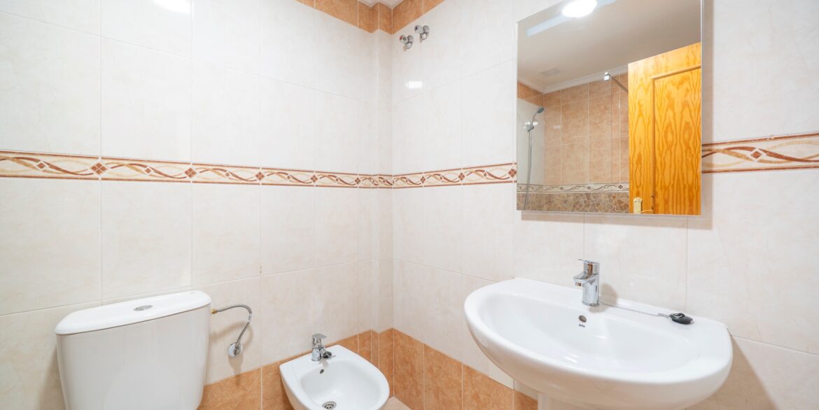 o_1jgp0grt217b3r191uia15qj195e33