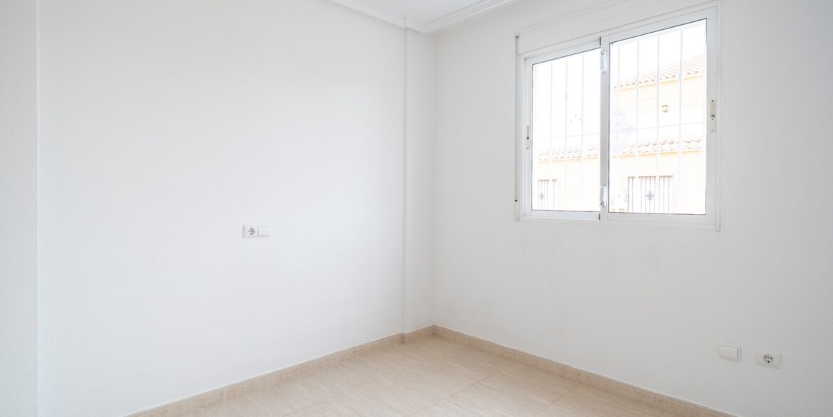 o_1jgp0grt28k81en61j2k1jjg1utl2v