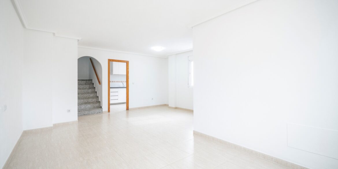 o_1jgp0grt2c6d1dlr141p15qm1csh2r