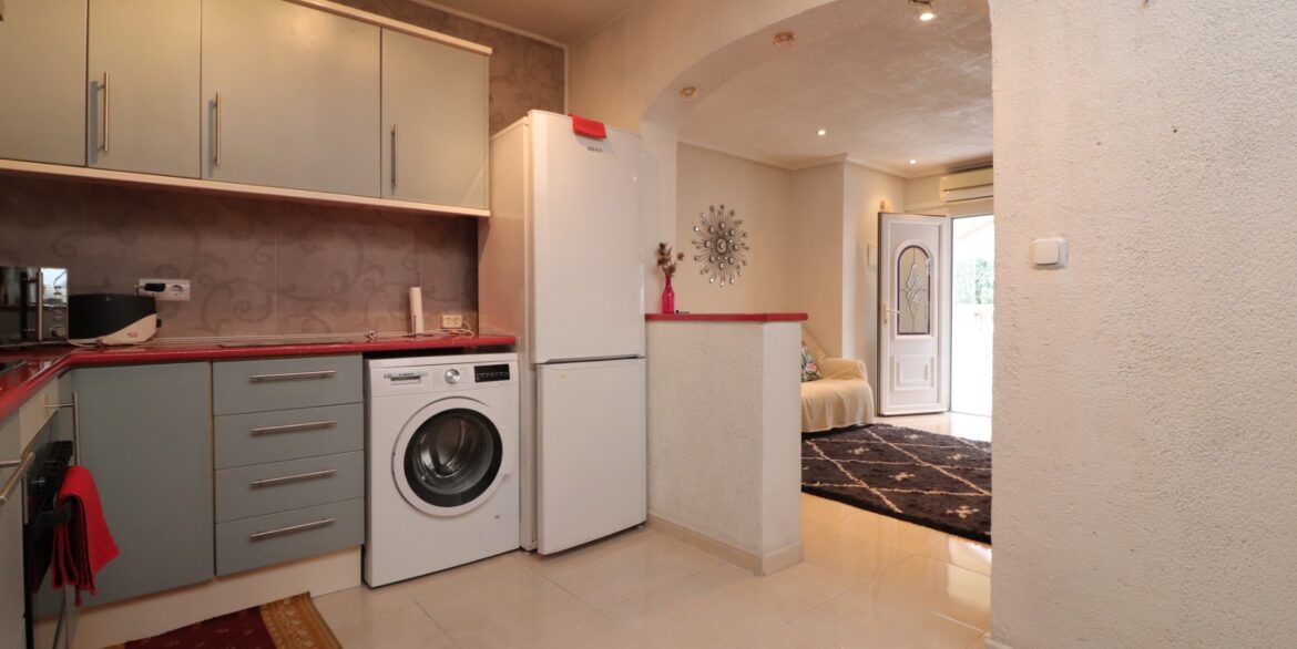 o_1jgpa5mhq28afc0jv3m7j8125