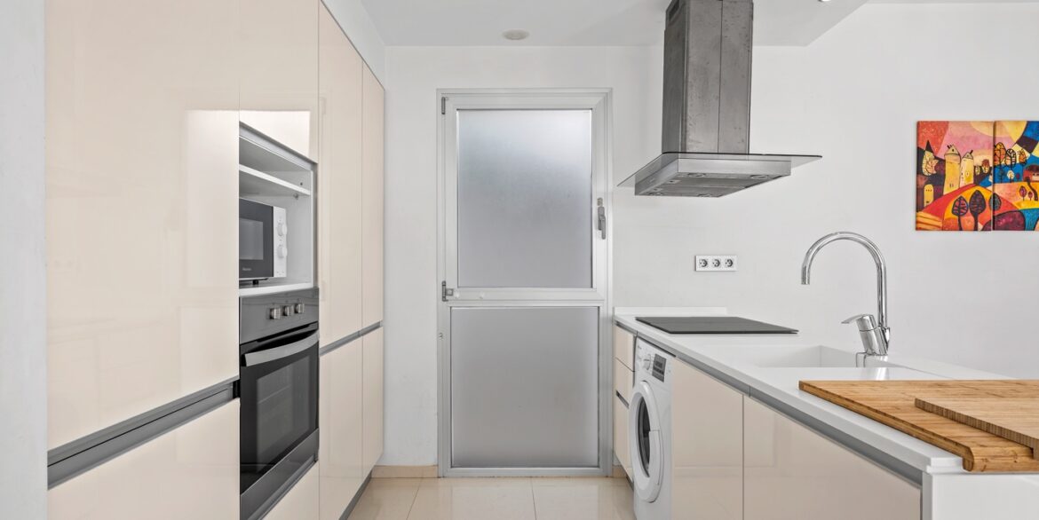 o_1jgq2v5us1ugg3ph1d8kg29qff2t