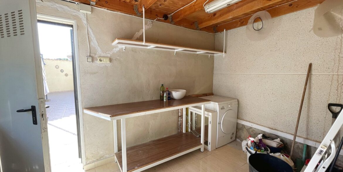 o_1jh0tof2nfs61br714ei6f48cp34