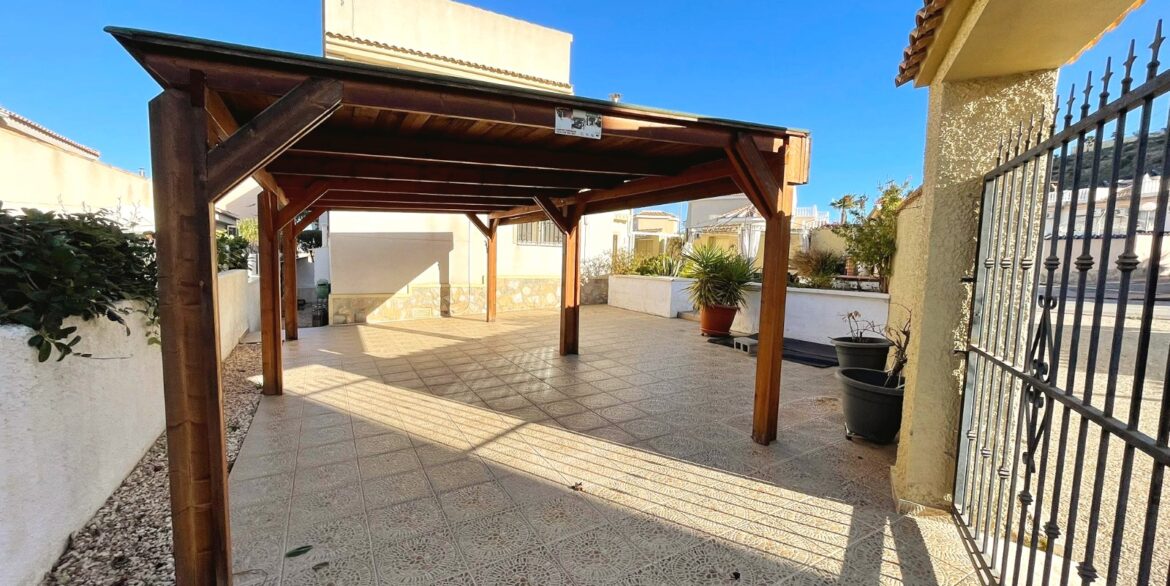 o_1jh0tof2nt32hps1lh4mm83b236