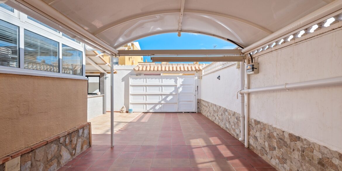 o_1jh0v67e31i9mq8j16ov1867mtq45