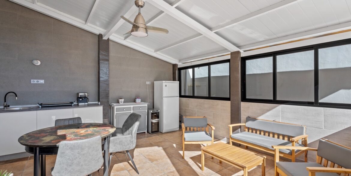 o_1jh0v67e31mj31bn8vti34tjd46