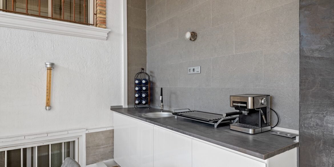 o_1jh0v67e3at1ugq1ouj1vts1p1v47