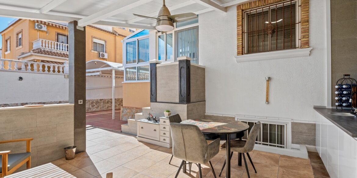 o_1jh0v67e3d156tn165k1us3e0738