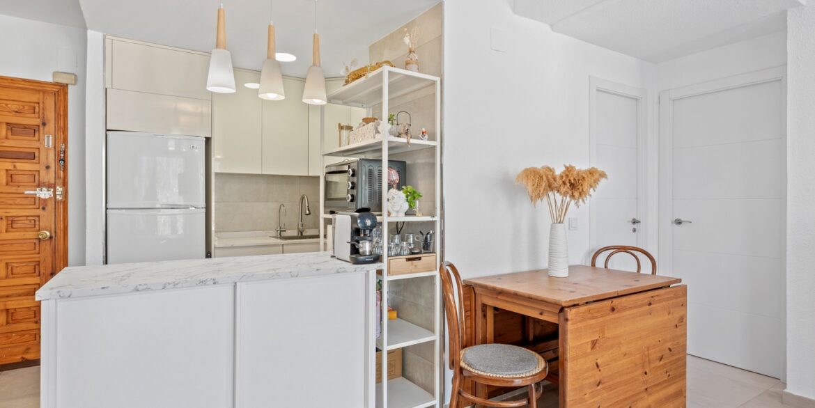 o_1jh1gtmq4156j1jaoit1d5p11u12e