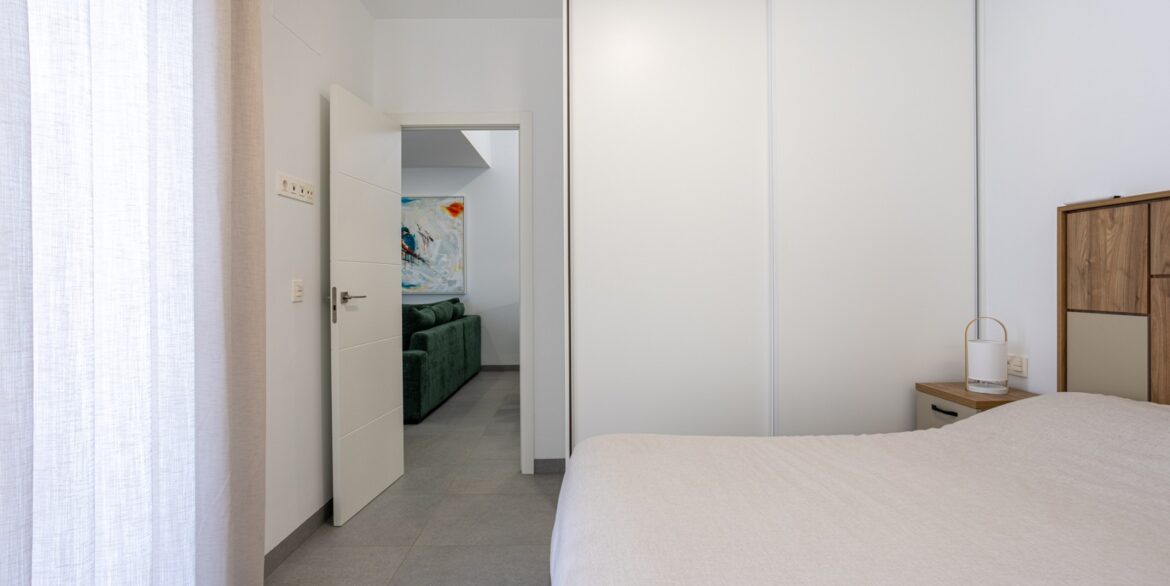 o_1jh1idh1jum61ksjfr3p8b16f30