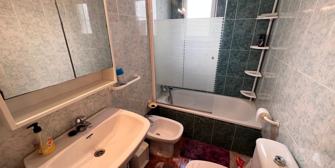 o_1jh6fn5ga1t0r1dm9cip9bk110c20