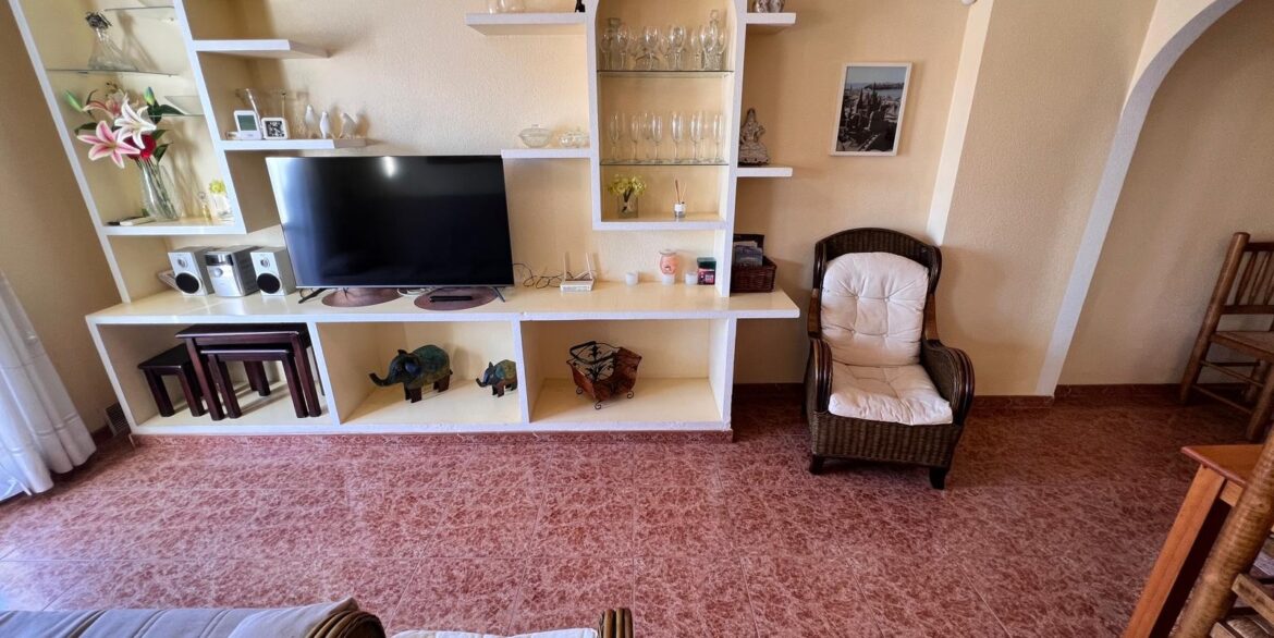 o_1jh6fn5ga3i01rel1l5d104g1cf91r