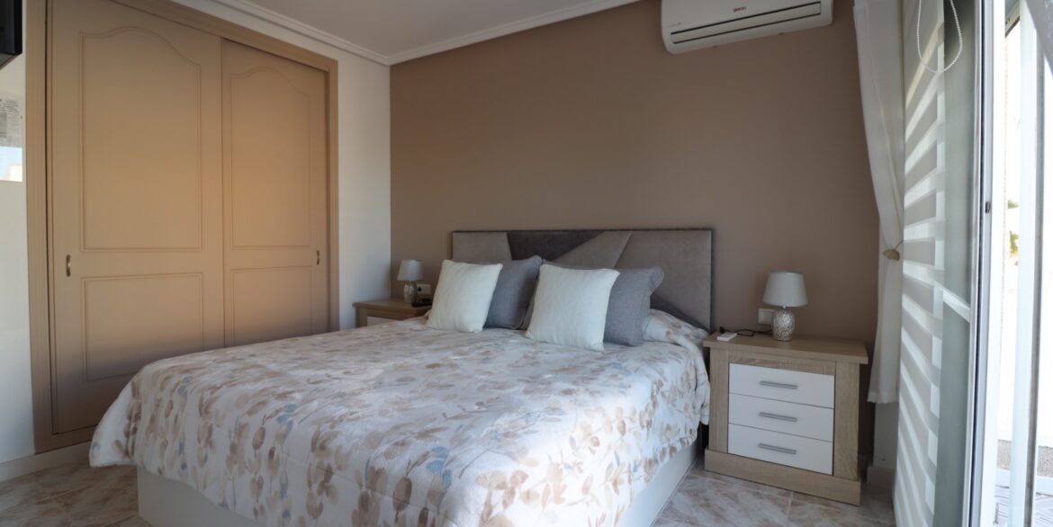 o_1jh6mcotq18mdn6l1q7ubqi1blp2h