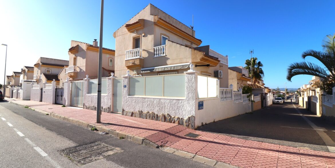 o_1jh6mcotq1v4d1icf1h1shst1buv25