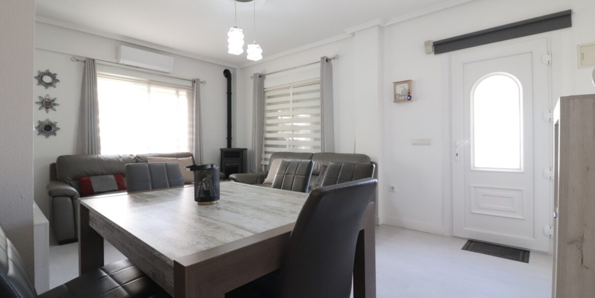 o_1jh6mcotqv5a1n5n1n8ana51vmp2b