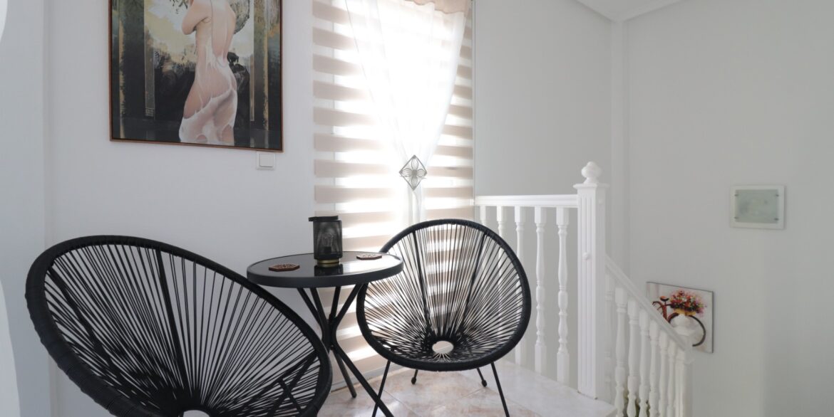 o_1jh6mcotrlok1j4h6tledk95r2l