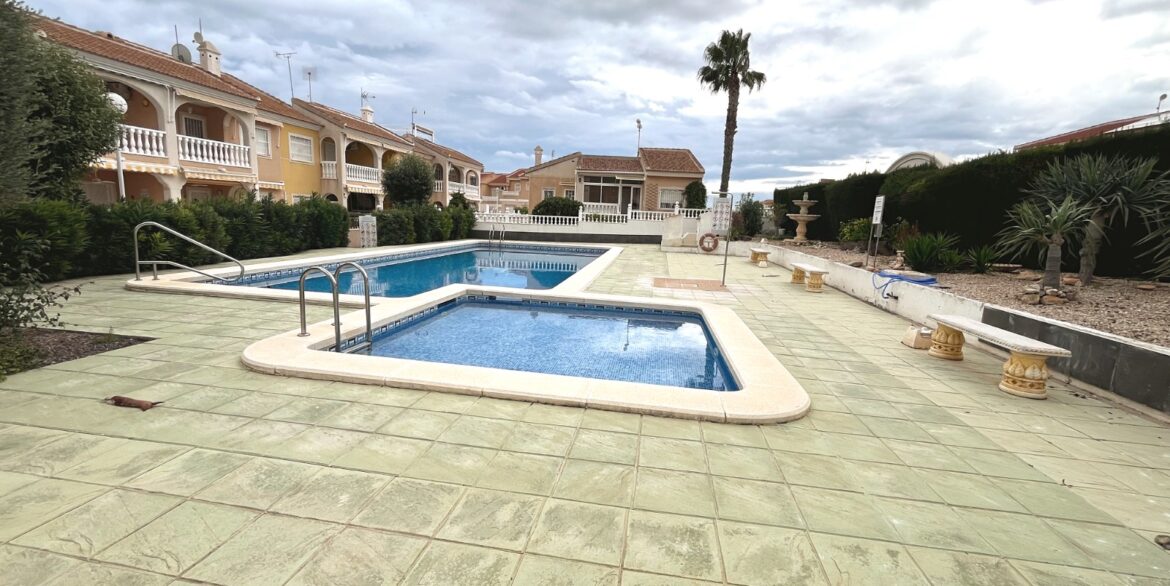 o_1jh8ht4tm1n51janmve7nba962g