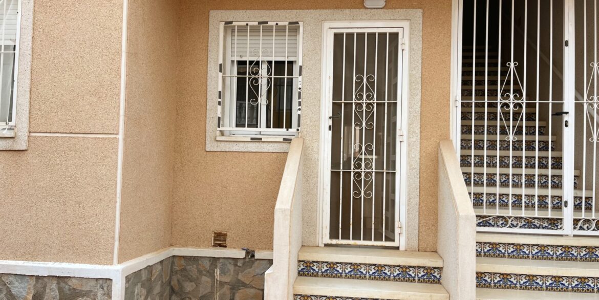 o_1jh8ht4tmfit10ov1i41t5e18us2i