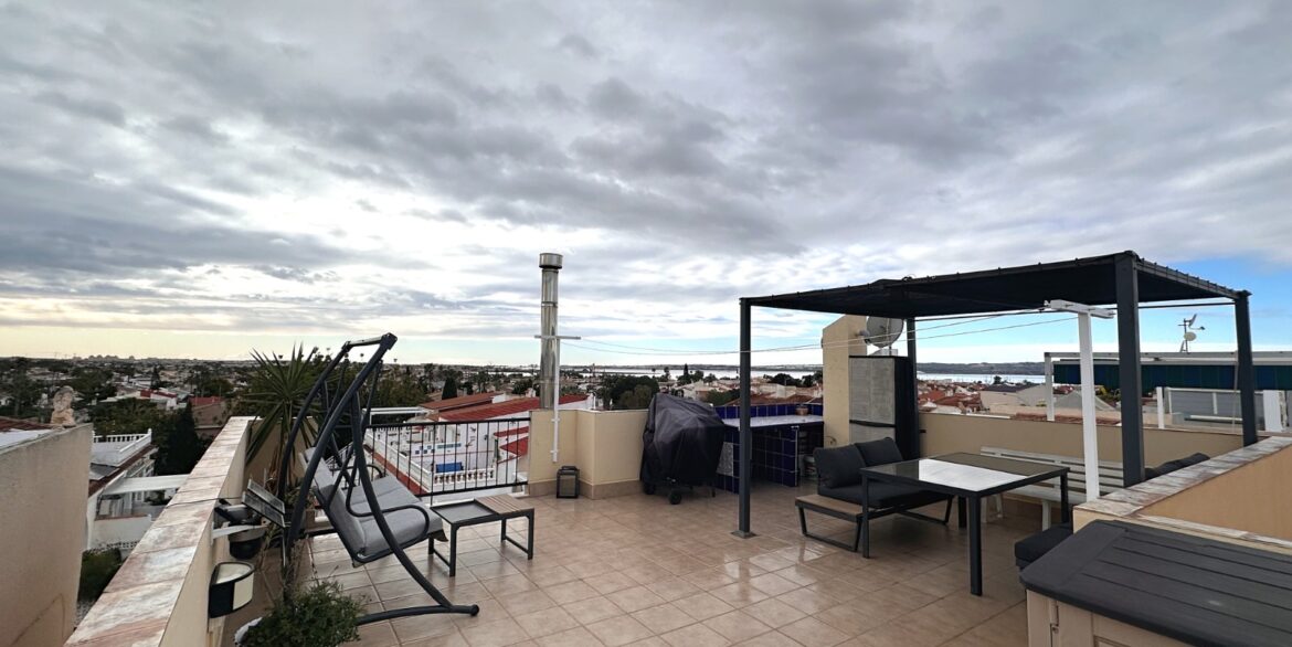 o_1jh8vko701iu0r1s1hjt10gje52k