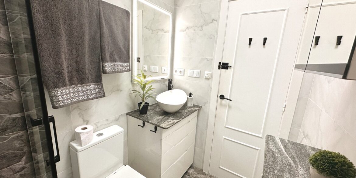 o_1jh8vko701jkm1ft4fk312u5lf82f