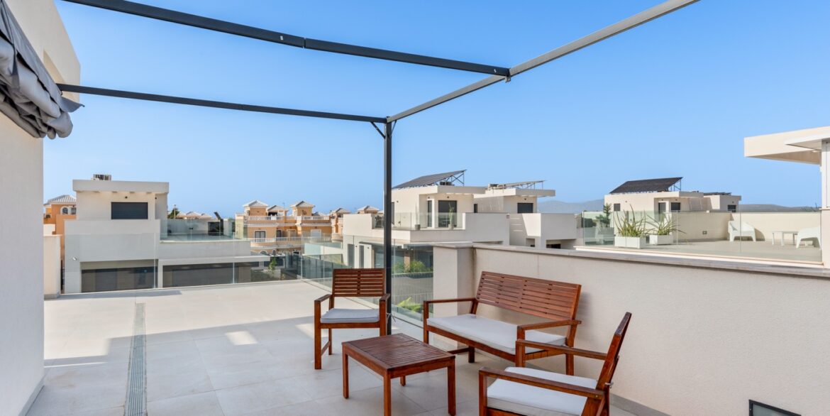 o_1jh97sdjvt9d1htlpjgmh4ebt2m