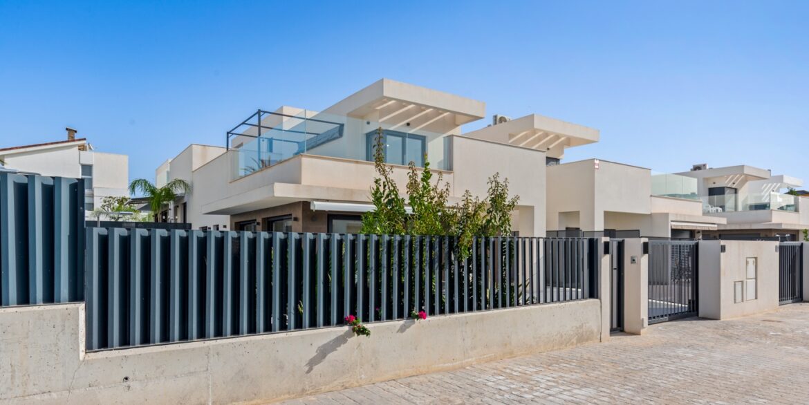 o_1jh97sdk07mt1mirhpi48d6bu3f