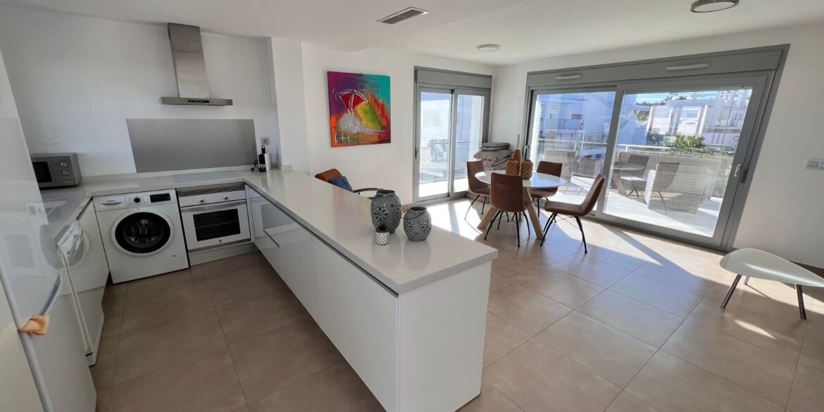 o_1jhbrpmbm4utc3r5u31bpp5th1v