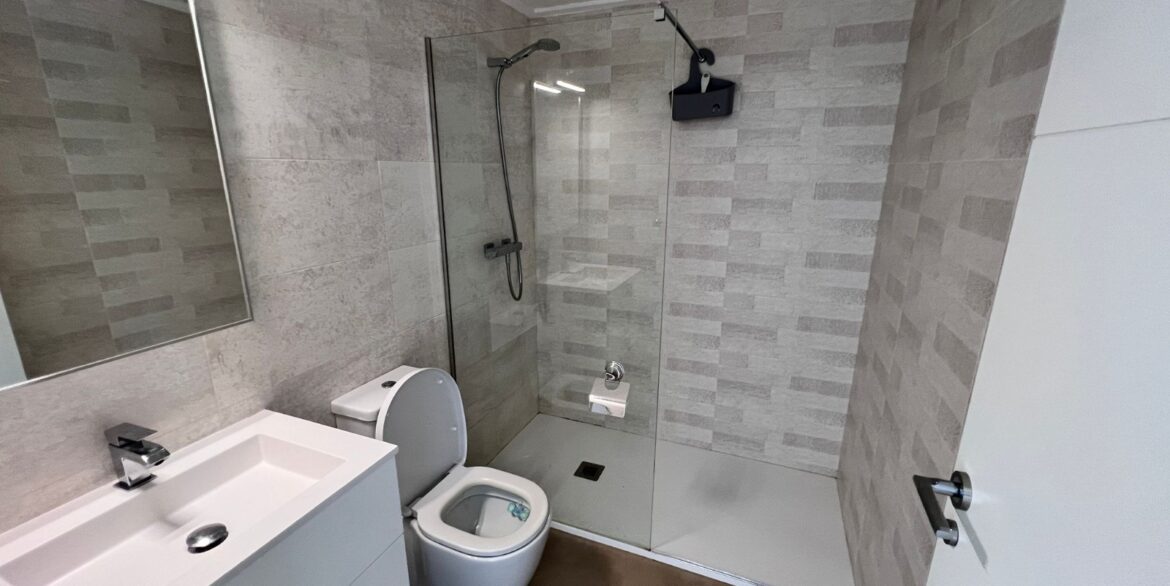 o_1jhbrpmbmku5b731oe04lat3p26