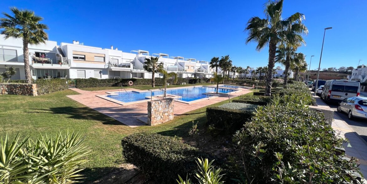 o_1jhbrpmbmojqn45jit1rt6p1e1s