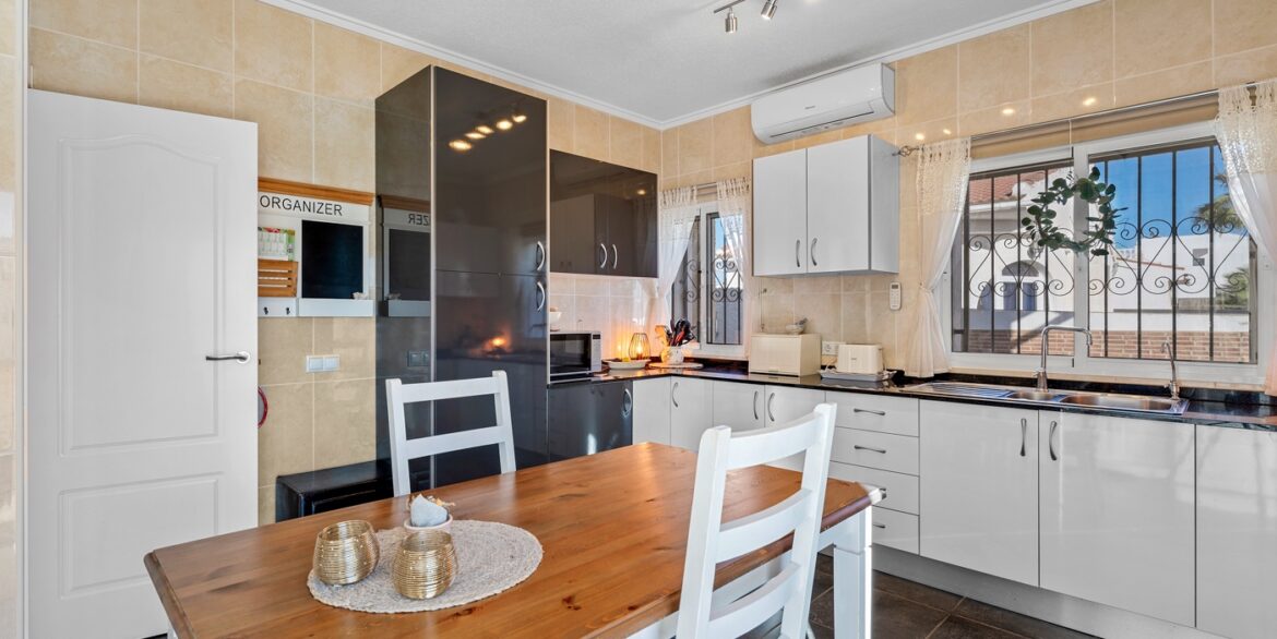 o_1jhisjb3gec2srlljj1d4c31o3r