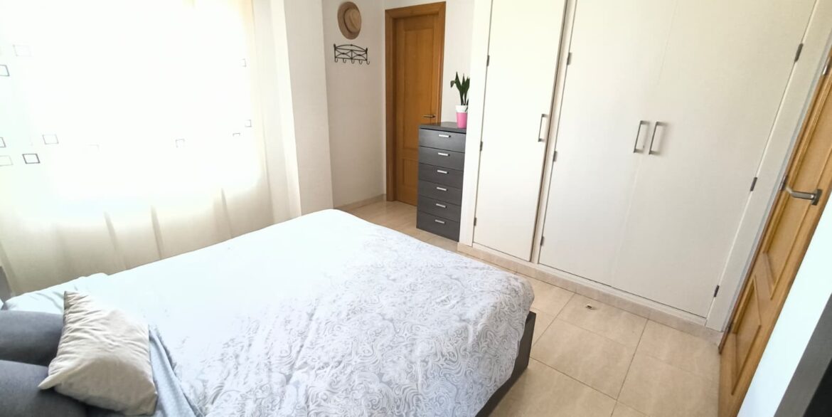 o_1jhj6rat4tjb1vlg1so1l9h1jo82c