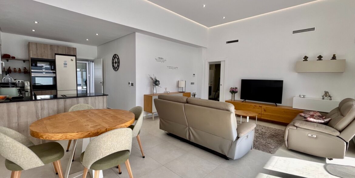 o_1jhjf0i3d1rcn1lta1opogerase26