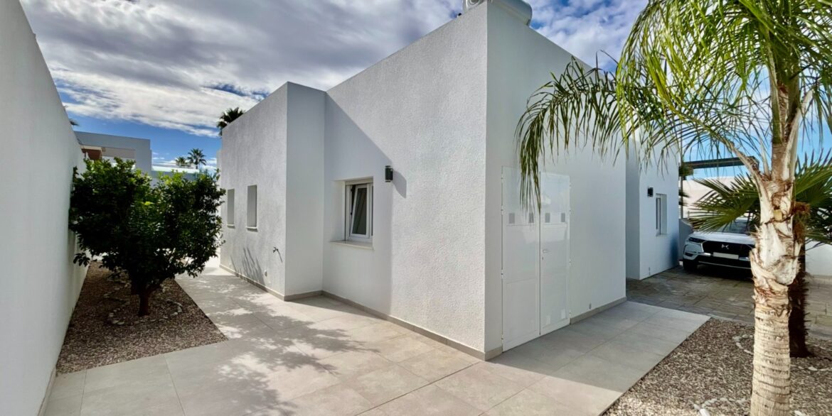 o_1jhjf0i3d3im1576rqt5h71mhn2s