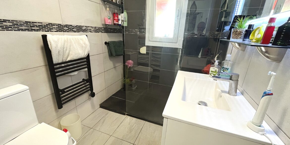 o_1jho34huj14n7us71r8b105016pm3a