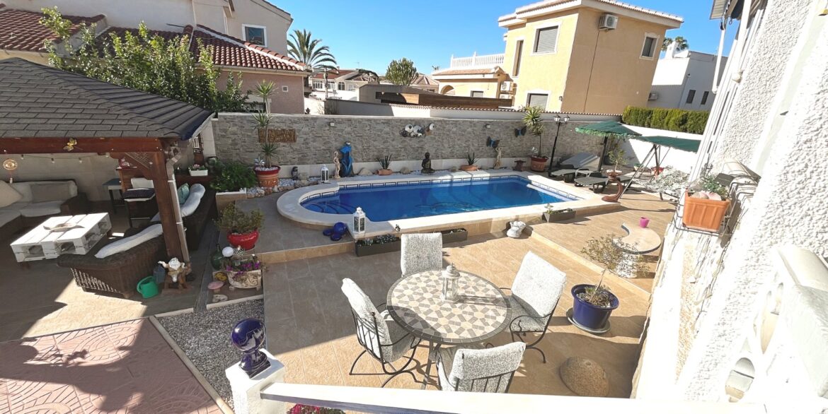 o_1jho34huj15011ej319govth1cun2s